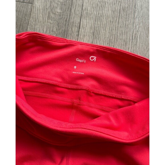 GapFit Compression Capri Leggings Womens Size Small Pink - Picture 4 of 7